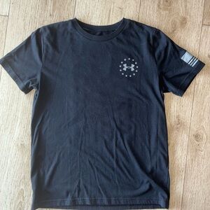 Under Armour  Black T-Shirt